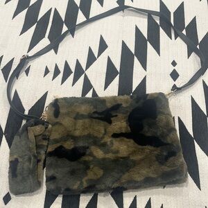 BNWT, camo faux fur, crossbody purse. Black & gold crossbody strap